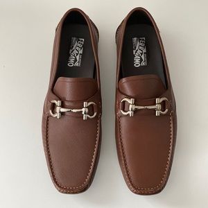 Salvatore Ferragamo Men’s Brown Leather Driver with Gancini Ornament